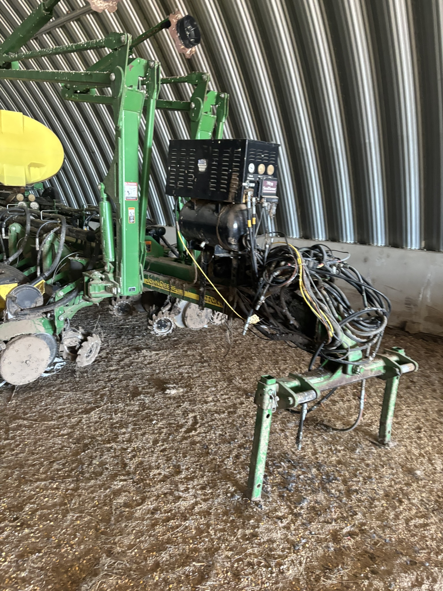 2009 John Deere 1770 Planter/Row