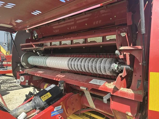 2019 New Holland Rollbelt 560 Baler/Round