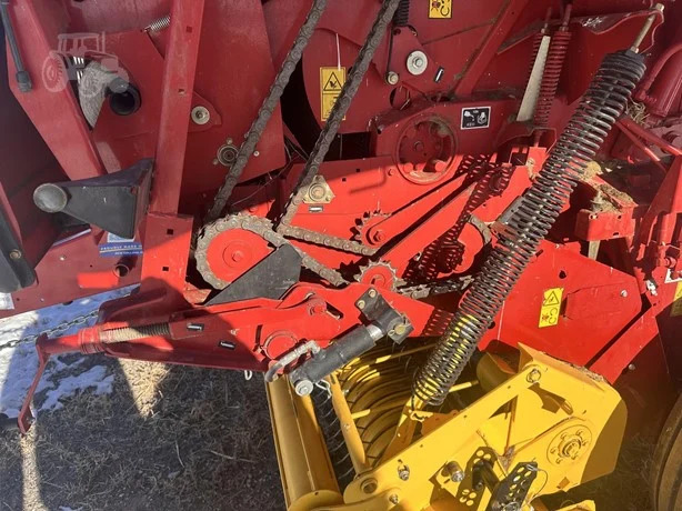 2019 New Holland Rollbelt 560 Baler/Round