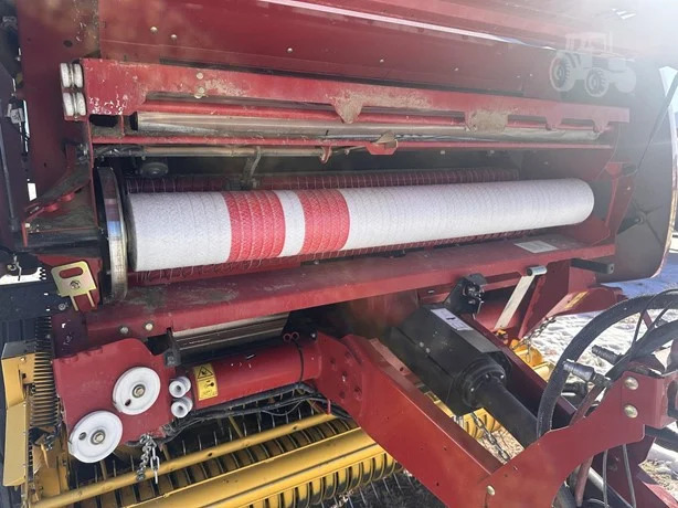 2019 New Holland Rollbelt 560 Baler/Round