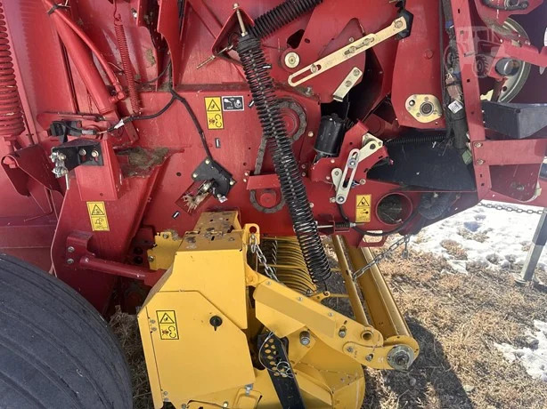 2019 New Holland Rollbelt 560 Baler/Round