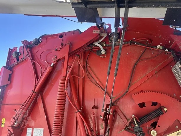 2019 New Holland Rollbelt 560 Baler/Round