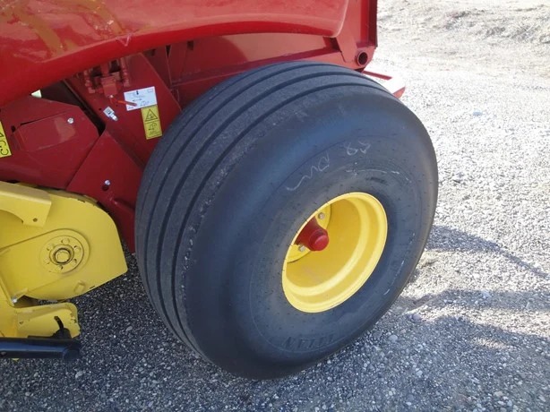 2021 New Holland Rollbelt 560 Baler/Round