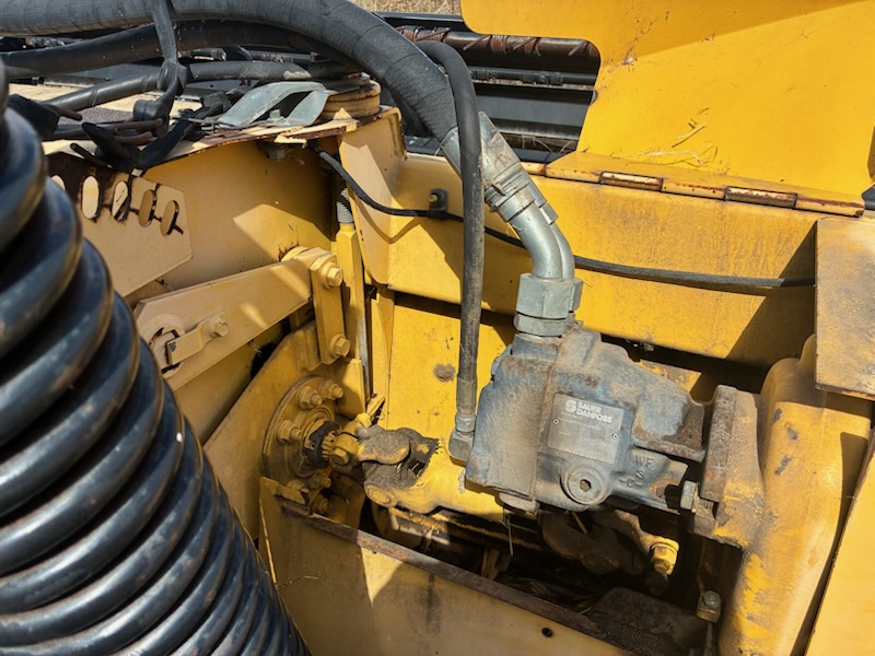 2004 New Holland HS16 Header Hay