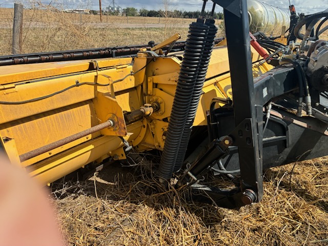 2004 New Holland HS16 Header Hay