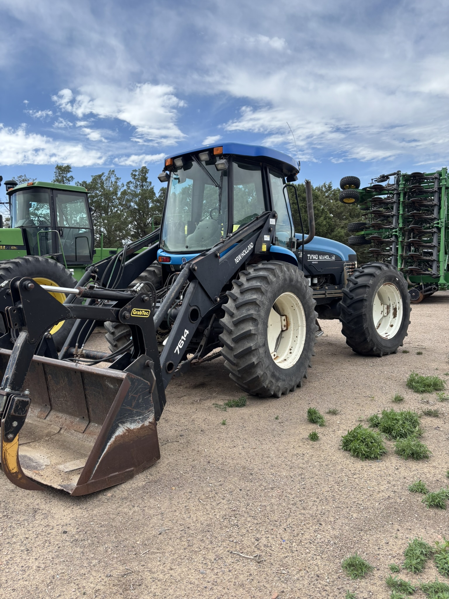 1998 New Holland TV140 Tractor