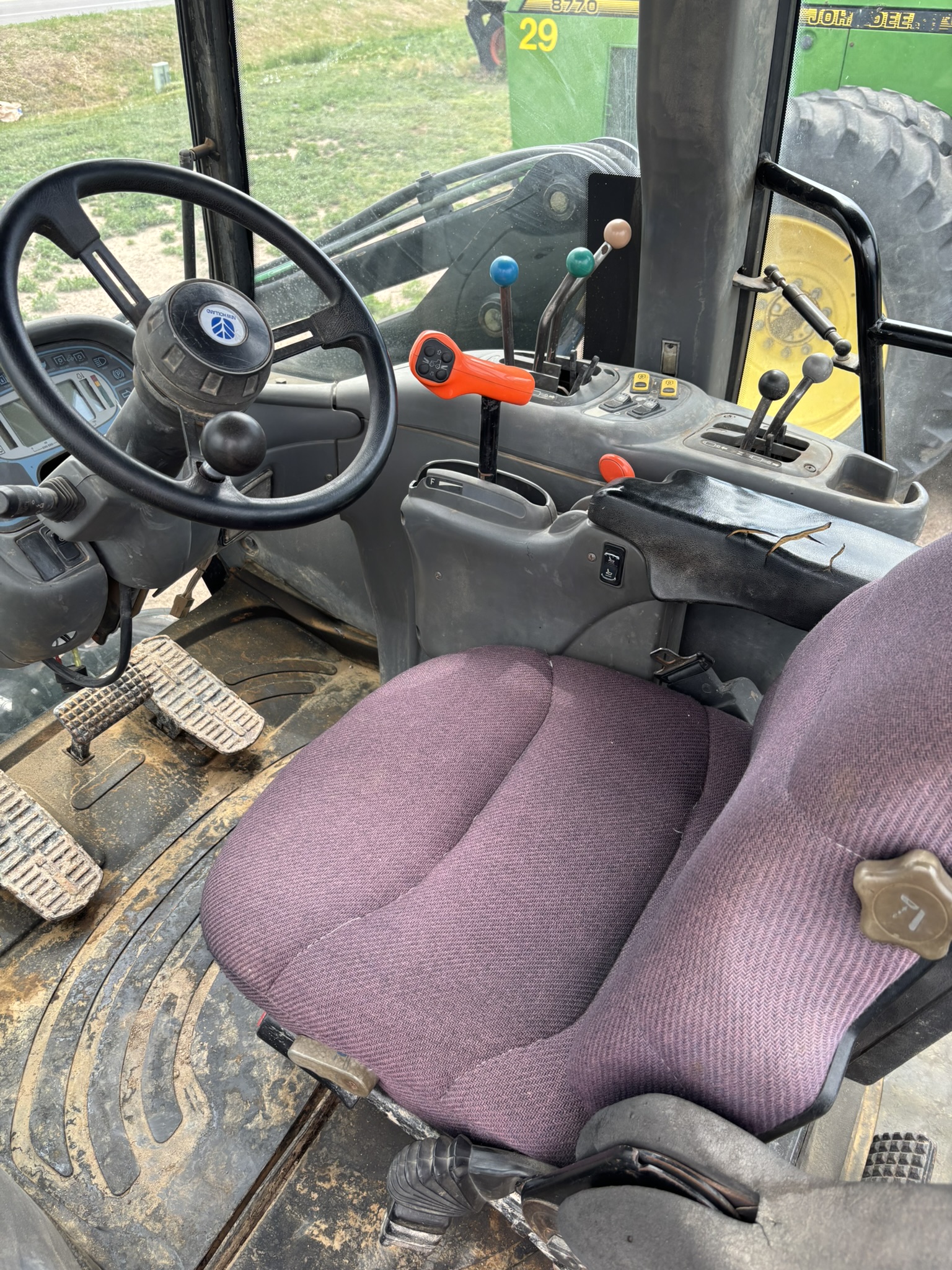 1998 New Holland TV140 Tractor