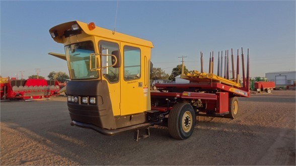 2010 New Holland H9870 Bale Accumulator