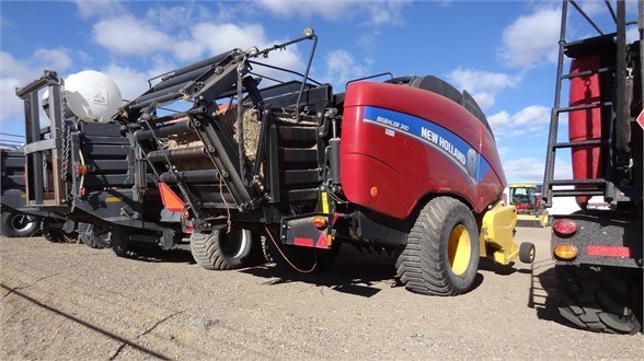 2013 New Holland BIG BALER 340 Baler/Big Square