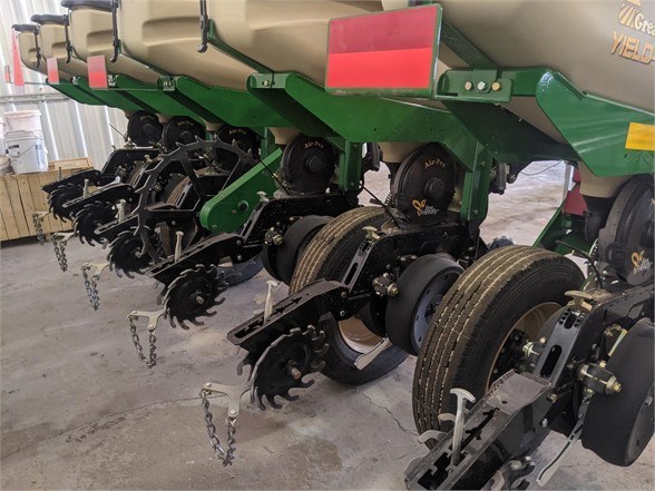 2020 Great Plains YP625A Planter