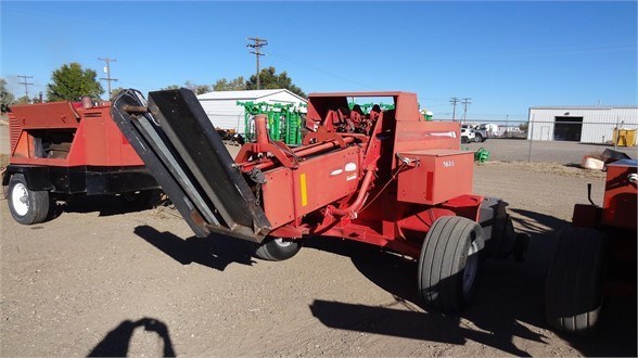 2007 Massey Ferguson 1839 Baler/Square