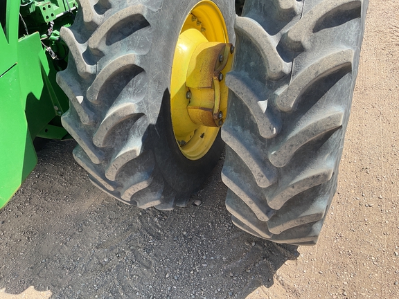 2011 John Deere 8360R Tractor