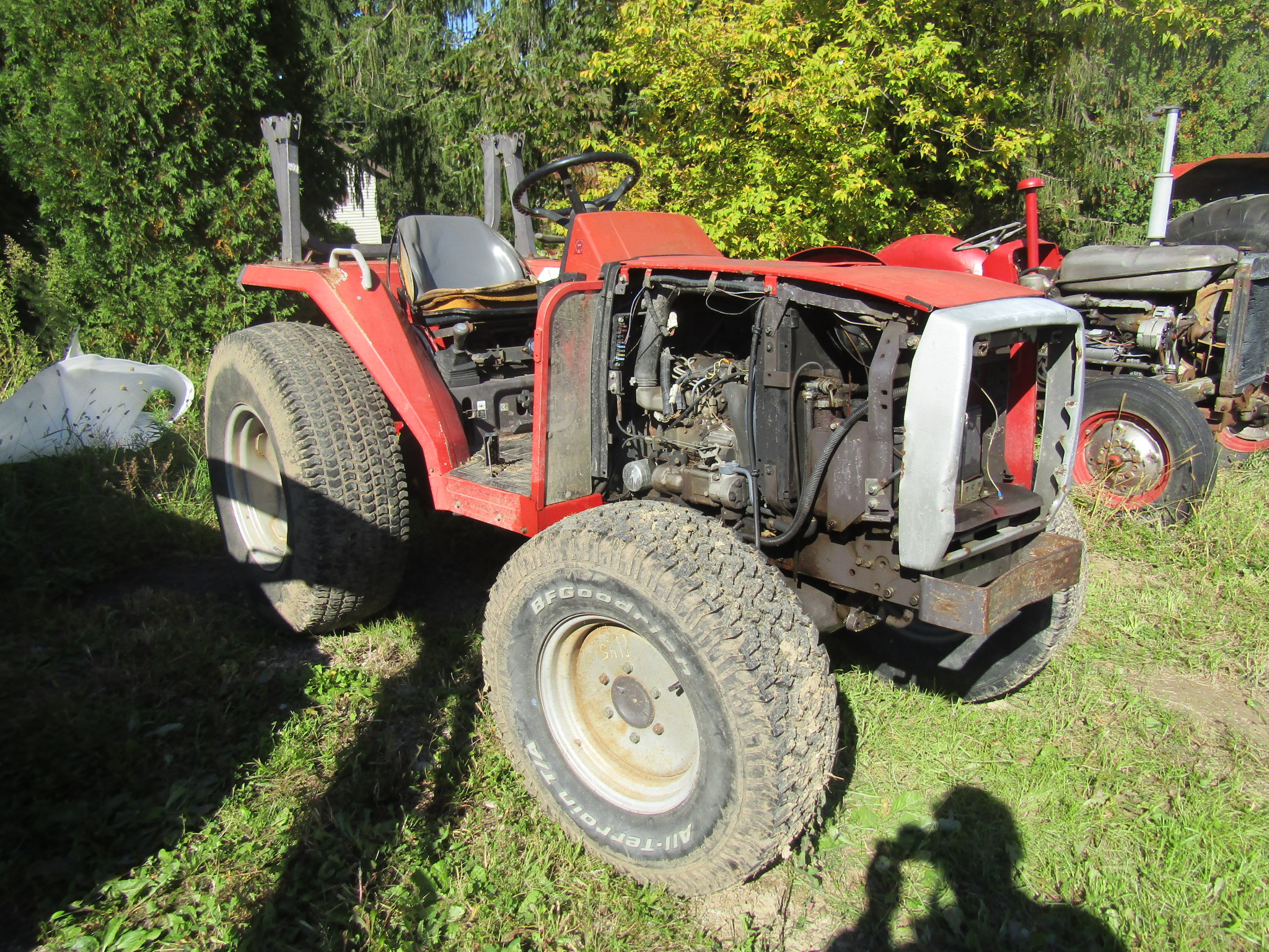 Massey Ferguson 1250 Tractor Compact