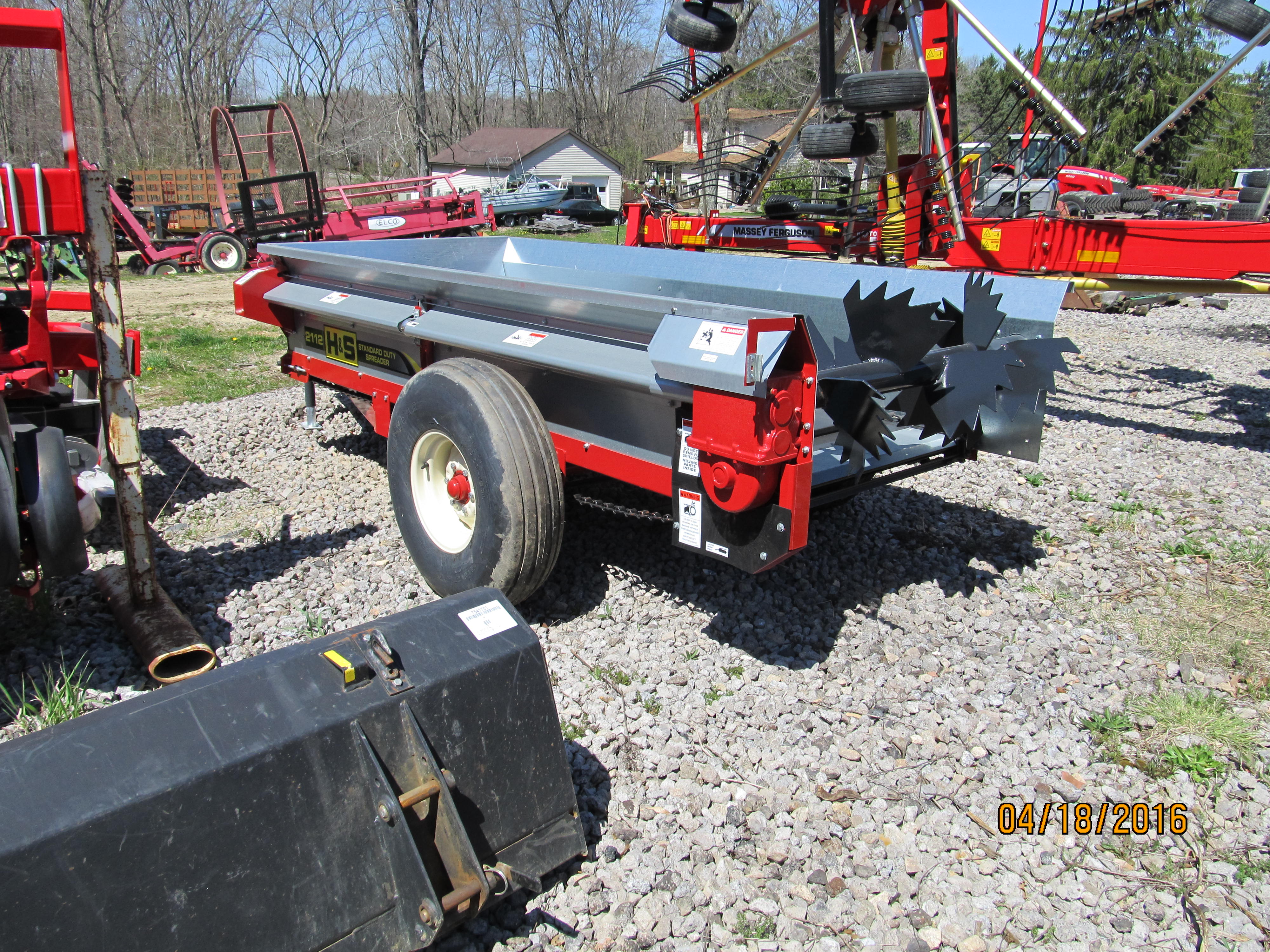 2016 H&S 3123 Manure Spreader