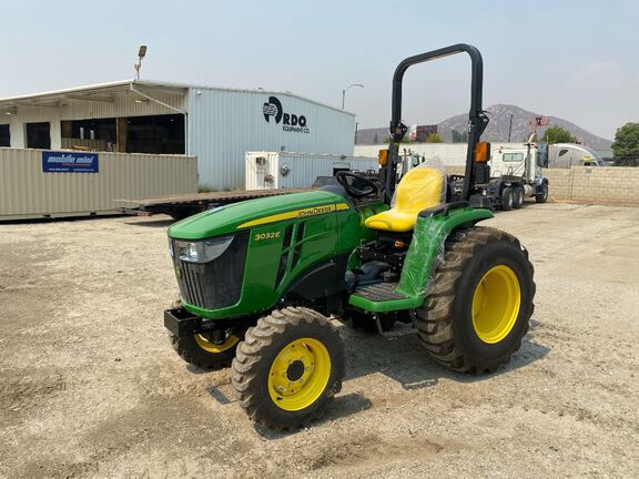 2024 John Deere 3032E Tractor Compact