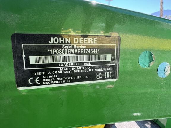 2024 John Deere 3032E Tractor Compact