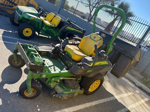 2023 John Deere Z920M Mower/Zero Turn