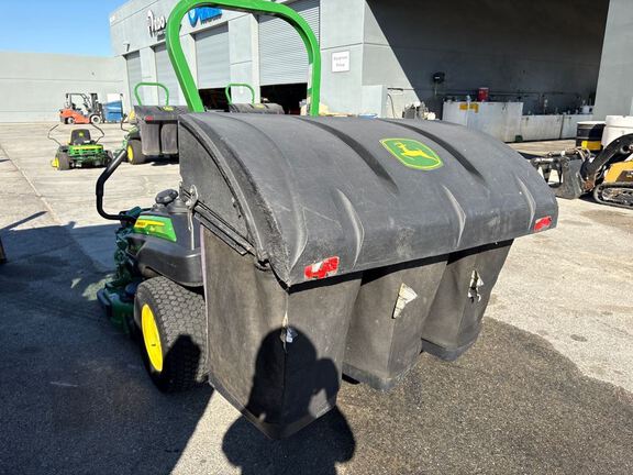 2023 John Deere Z920M Mower/Zero Turn