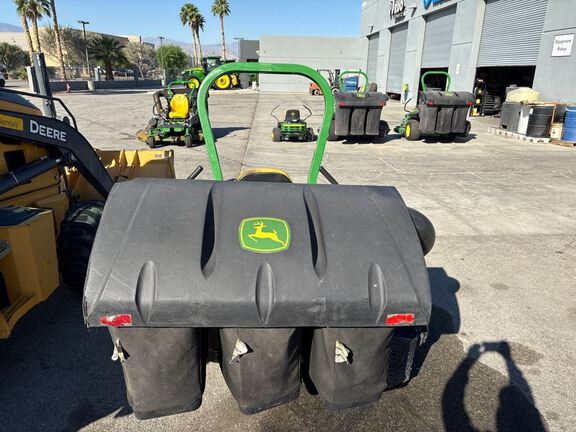 2023 John Deere Z920M Mower/Zero Turn