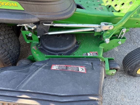 2023 John Deere Z920M Mower/Zero Turn