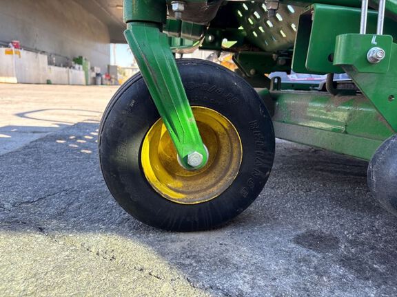 2023 John Deere Z920M Mower/Zero Turn