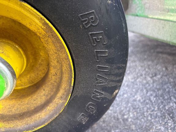 2023 John Deere Z920M Mower/Zero Turn