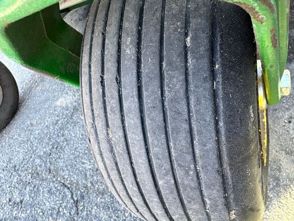 2023 John Deere Z920M Mower/Zero Turn