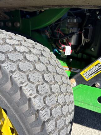 2023 John Deere Z920M Mower/Zero Turn