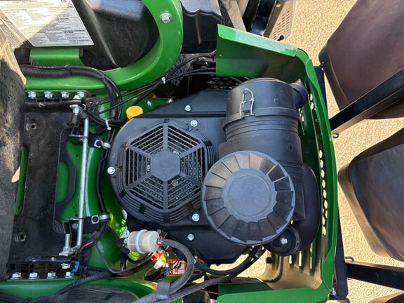 2023 John Deere Z920M Mower/Zero Turn