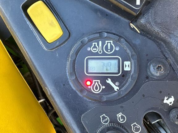 2023 John Deere Z920M Mower/Zero Turn