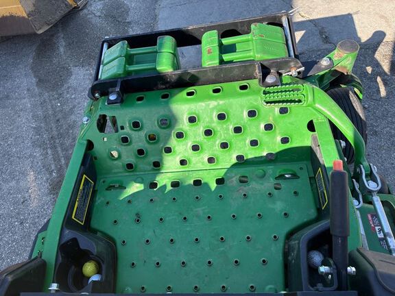 2023 John Deere Z920M Mower/Zero Turn