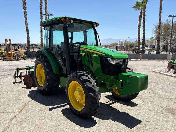 2023 John Deere 5075E Tractor