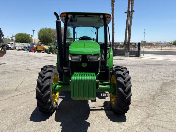 2023 John Deere 5075E Tractor