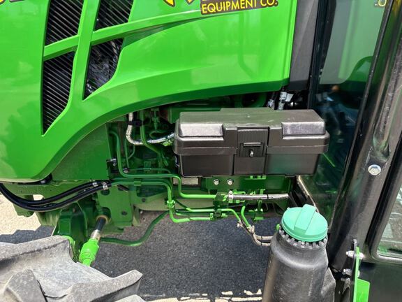 2023 John Deere 5075E Tractor