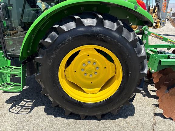 2023 John Deere 5075E Tractor