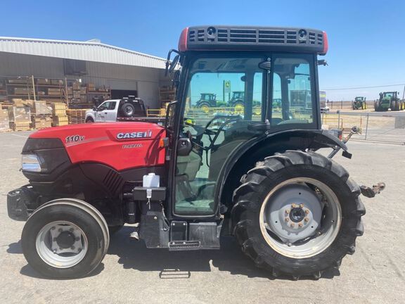 2019 Case FARMALL 110V Tractor