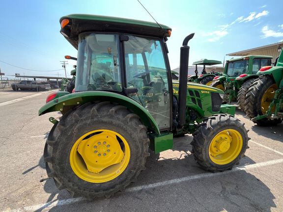 2023 John Deere 5075E Tractor