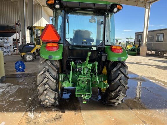 2023 John Deere 5075E Tractor