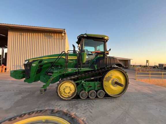 2021 John Deere 8RT 340 Tractor Rubber Track