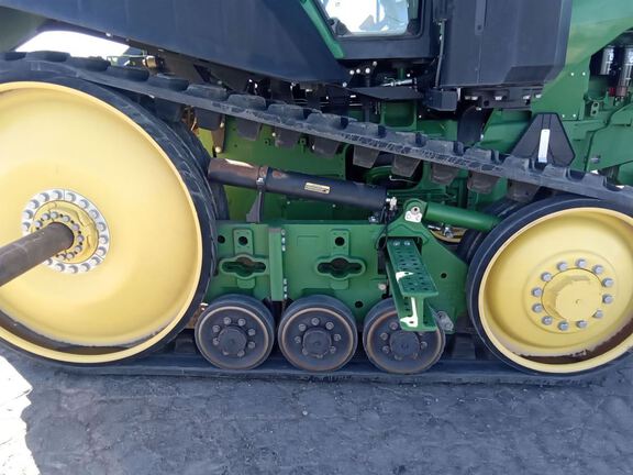2022 John Deere 8RT 370 Tractor Rubber Track