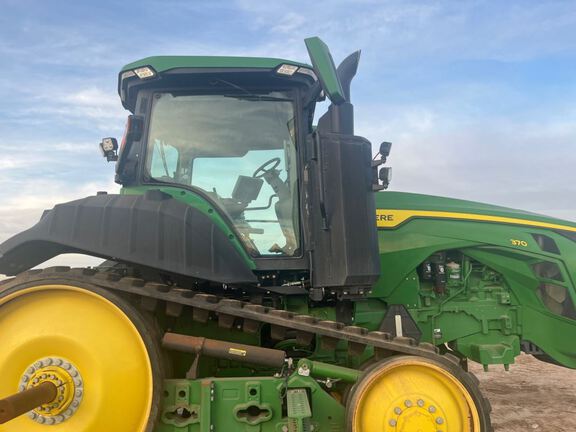 2022 John Deere 8RT 370 Tractor Rubber Track