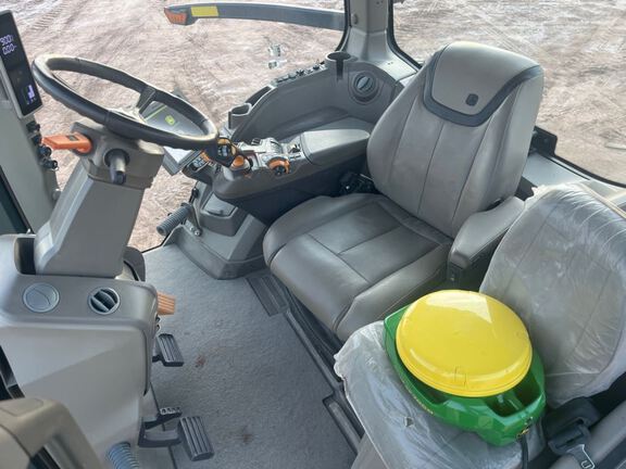 2022 John Deere 8RT 370 Tractor Rubber Track