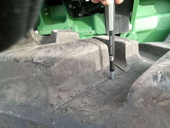 2022 John Deere 8RT 370 Tractor Rubber Track