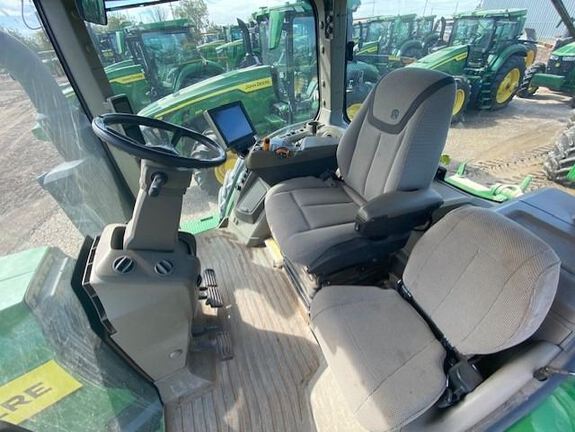 2022 John Deere 8R 370 Tractor