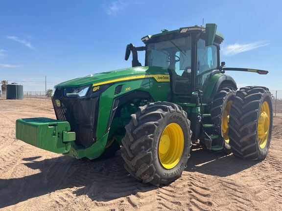 2022 John Deere 8R 370 Tractor