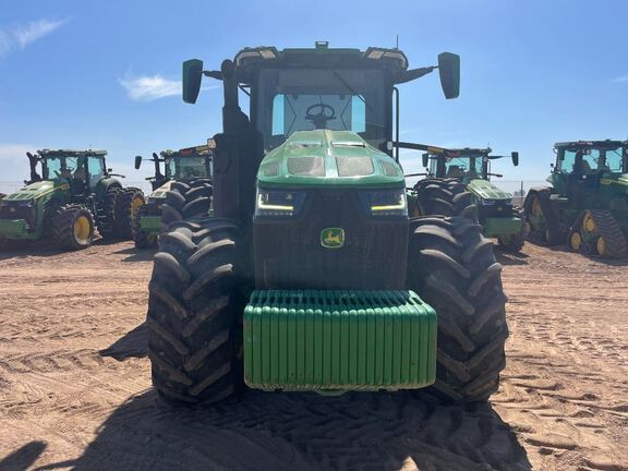 2022 John Deere 8R 370 Tractor