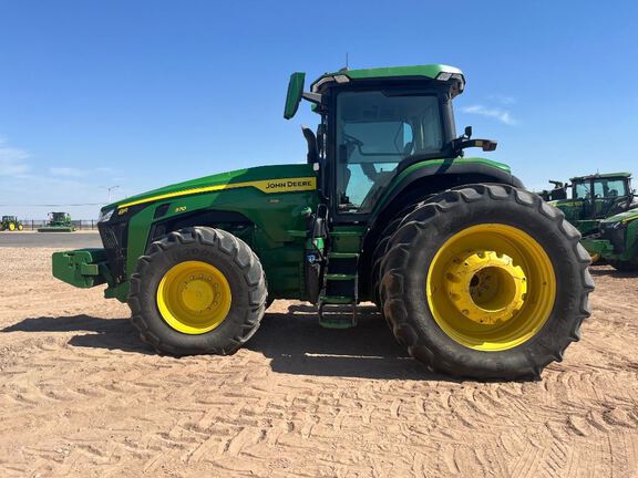 2022 John Deere 8R 370 Tractor