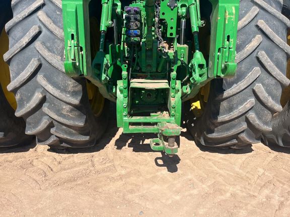 2022 John Deere 8R 370 Tractor