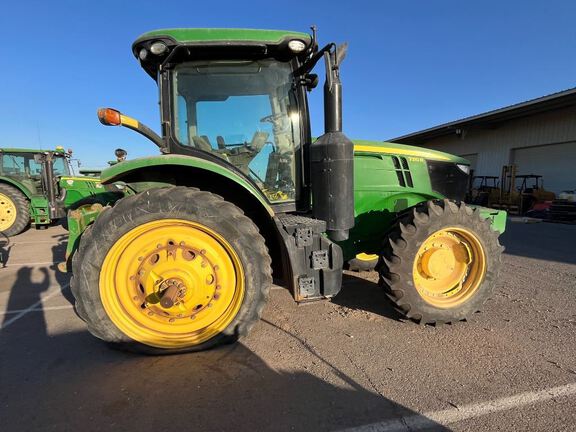 2020 John Deere 7210R Tractor