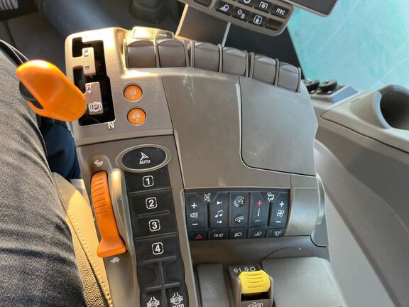 2022 John Deere 9RX 640 Tractor Rubber Track